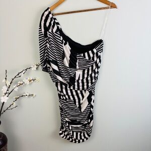 Olive Ole Ruched One Shoulder Mini Dress Size 3X